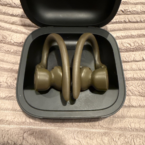 Beats by Dre Powerbeats Pro - Green - Picture 2 of 4